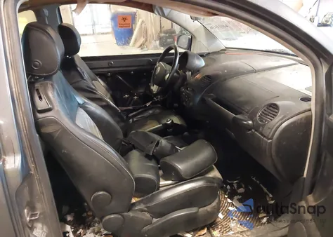 2004 Volkswagen New Beetle Turbo S из США, поврежденный, VIN 3VWFE31C34M416923